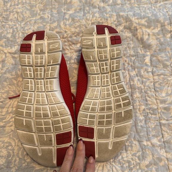 Memory Foam Sneakers by Skechers size 7.5 - Picture 2 of 3